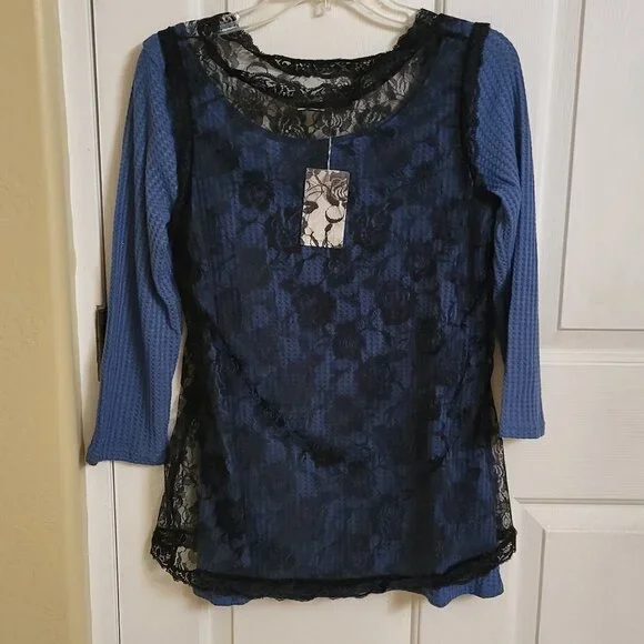 Camisa Blue knot-front off-shoulder tunic and sheer lace Tank Size: Medium NWT - Picture 11 of 14